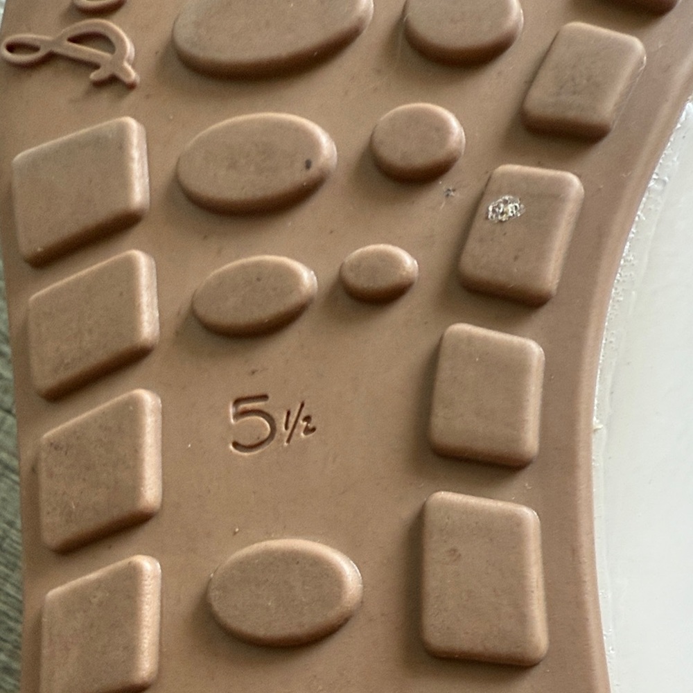 Sam Edelman Cream Loafers - Picture 4 of 4